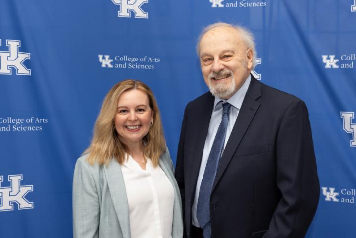 Dean Ana poses with a Hall of Fame winner